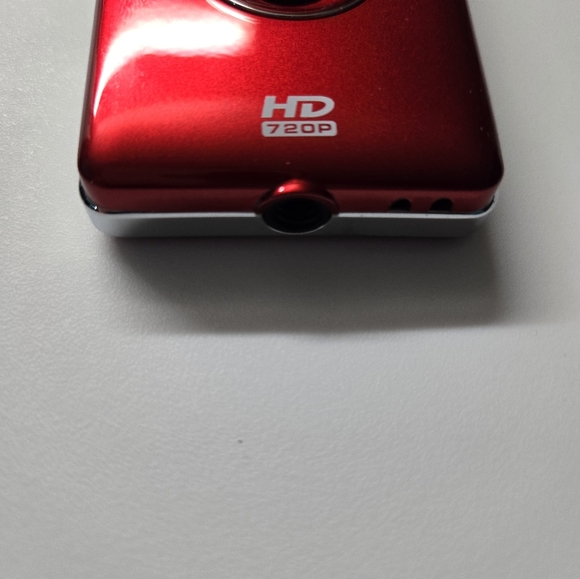ProMaster MyMuvi Facecam HD Camera Red - Picture 4 of 7